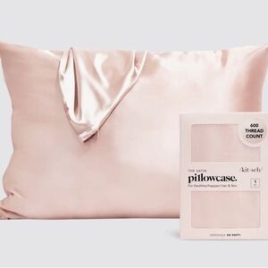 Kitsch Satin Pillowcase in Soft Pink